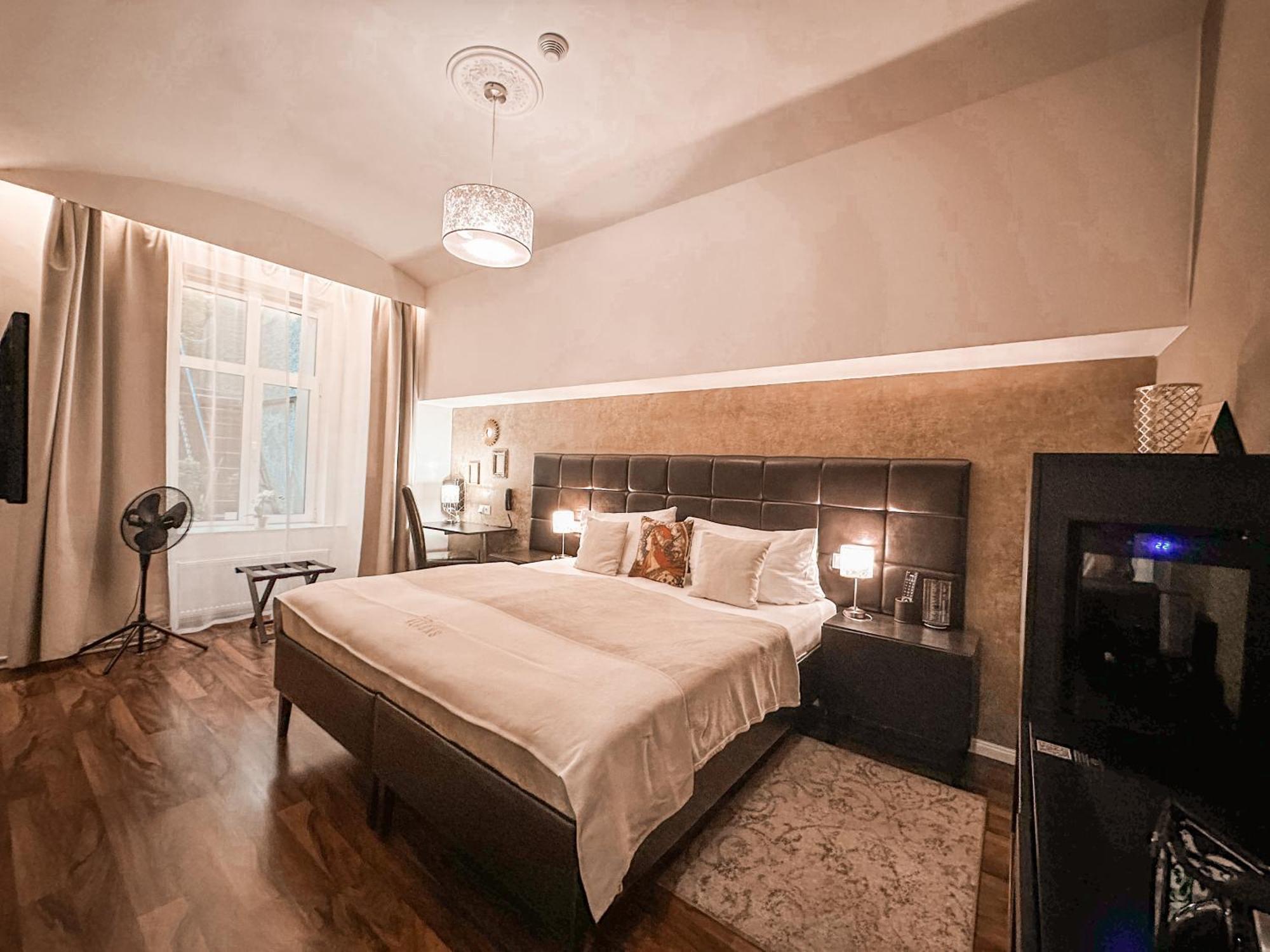 Alfons Boutique Hotel Prague Exterior photo