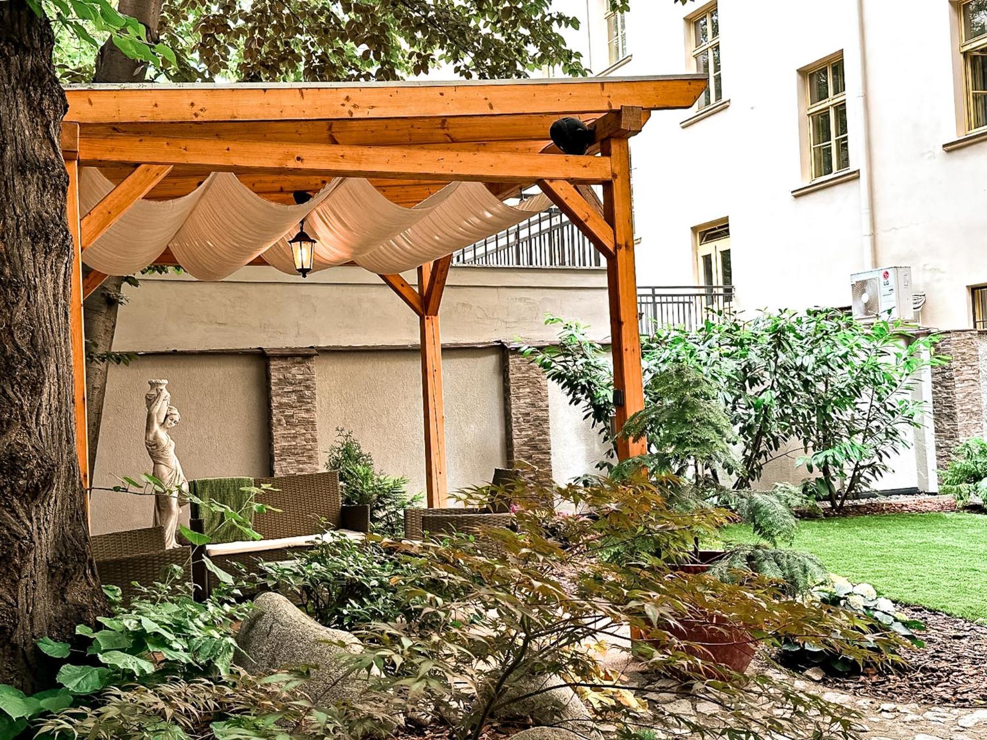 Alfons Boutique Hotel Prague Exterior photo